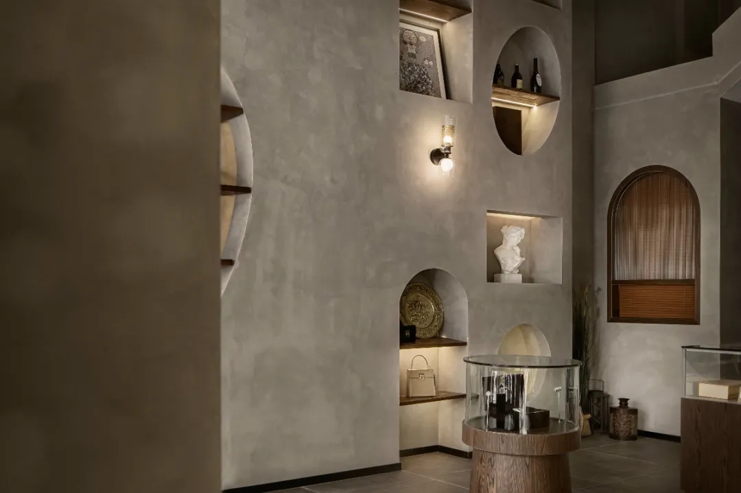 市面上的灰泥和的微水泥有什么區別？